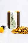 Studiofoto circulatte kaars ceder chill met ingredienten