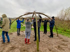 Carglass collega's bouwen een hut