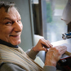 Houvast wordt uitgesneden door maker