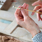 Maternoster kralen worden handgemaakt